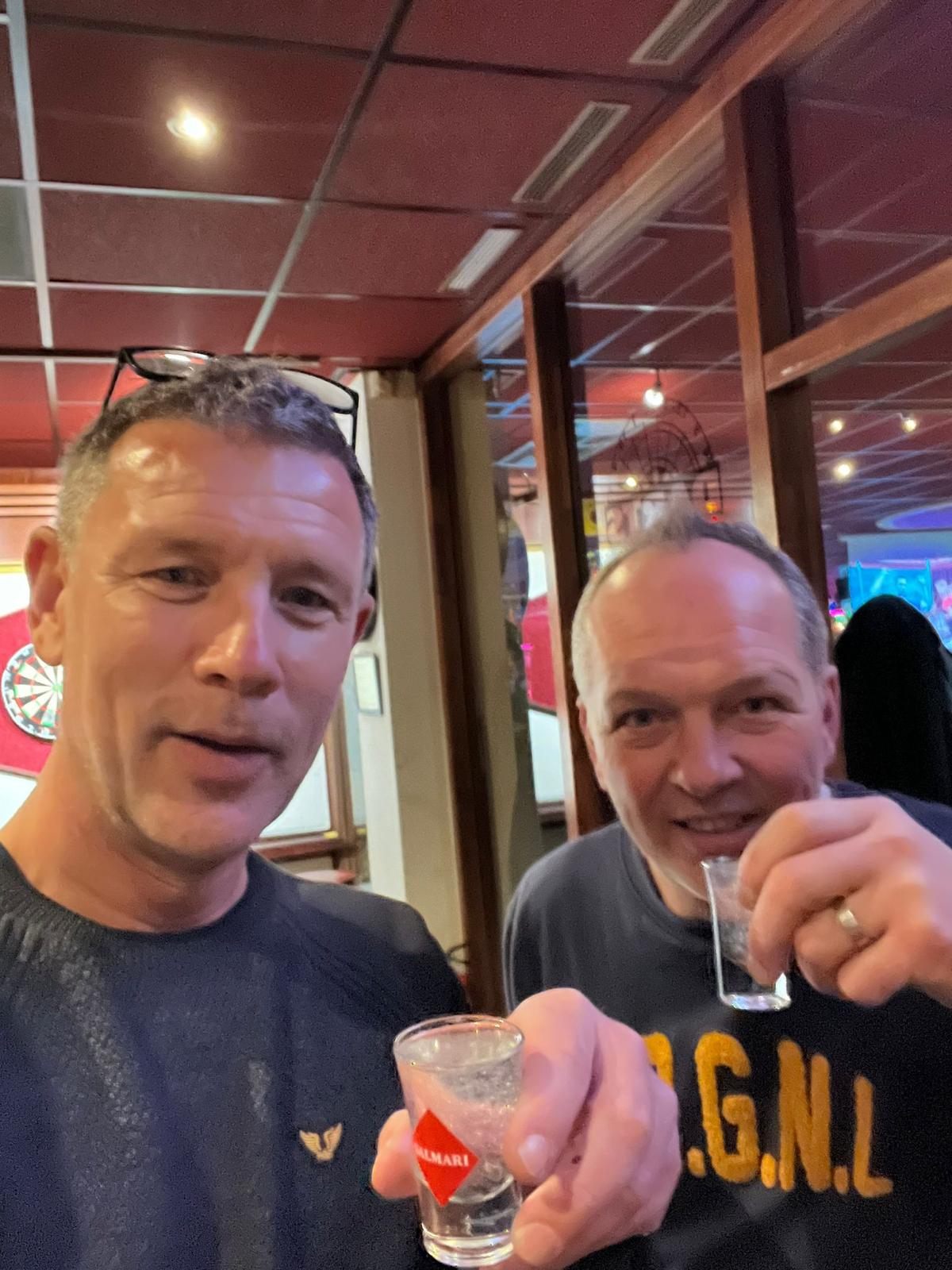 Shotje atten in Sport Pub Goes